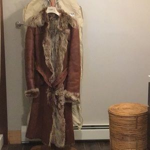 Luxury Burberry shearling long trench coat, 100 % authentic